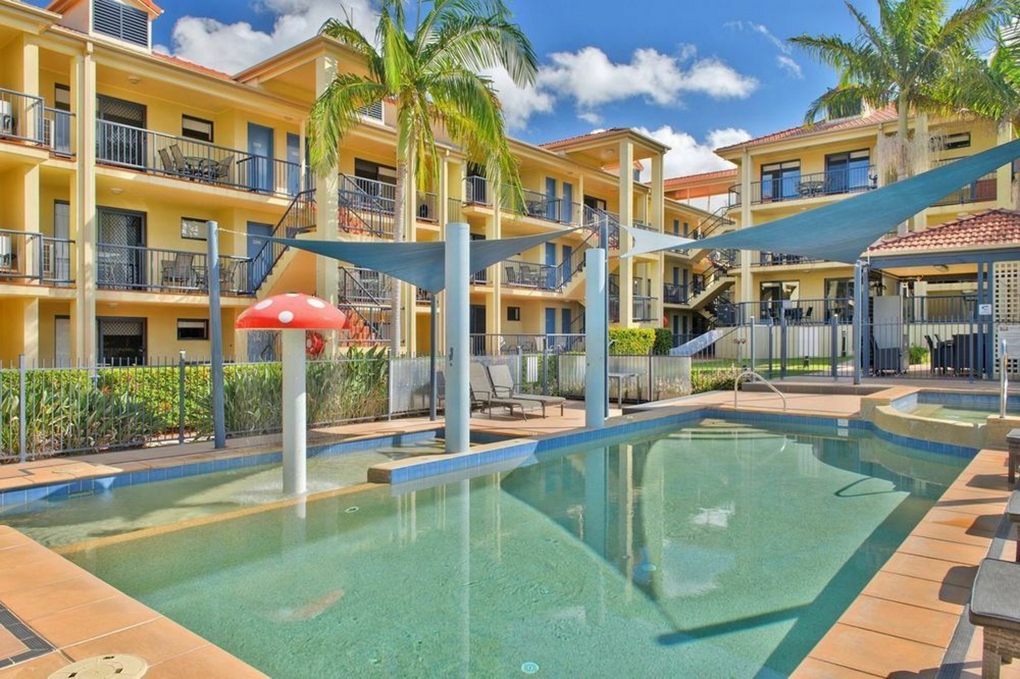 South Pacific Apartments Порт-Маккуорі Екстер'єр фото